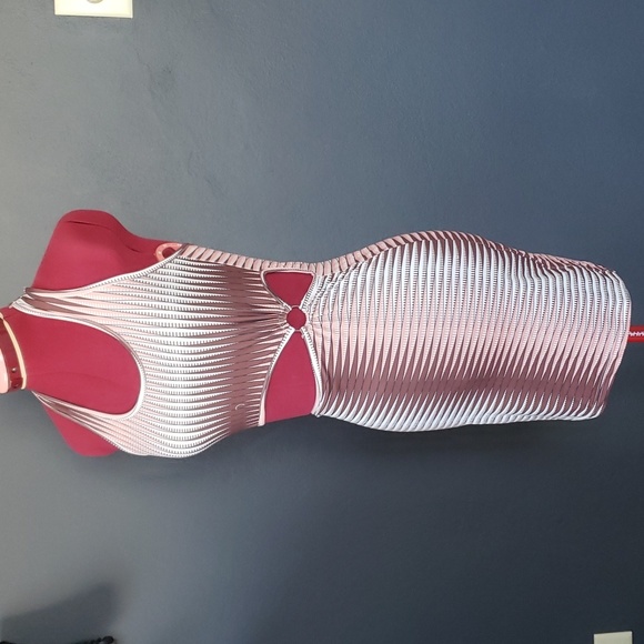 Sexy Cutout Dress - Picture 4 of 7